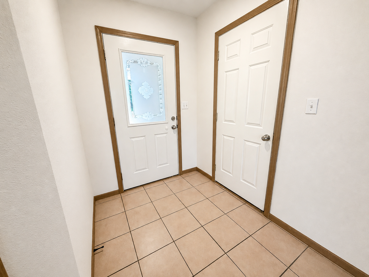 1705 Citadel Dr - Photo 3 of 28