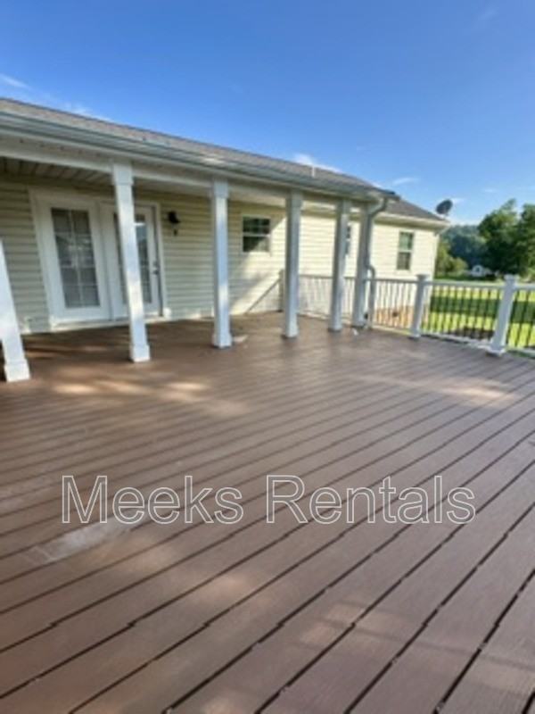 10 Hawthorne St - Photo 4 of 18