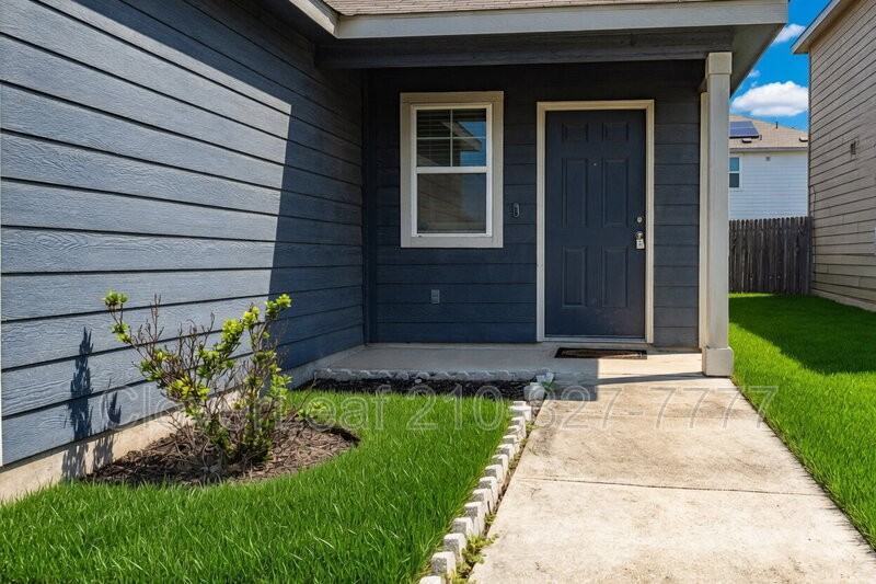 6026 Bluestem Way - Photo 4 of 33