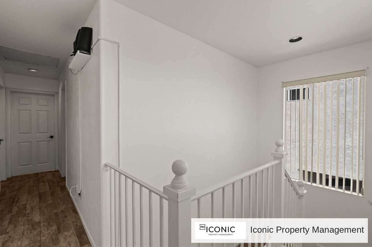 10806 Westonhill Dr - Photo 5 of 37