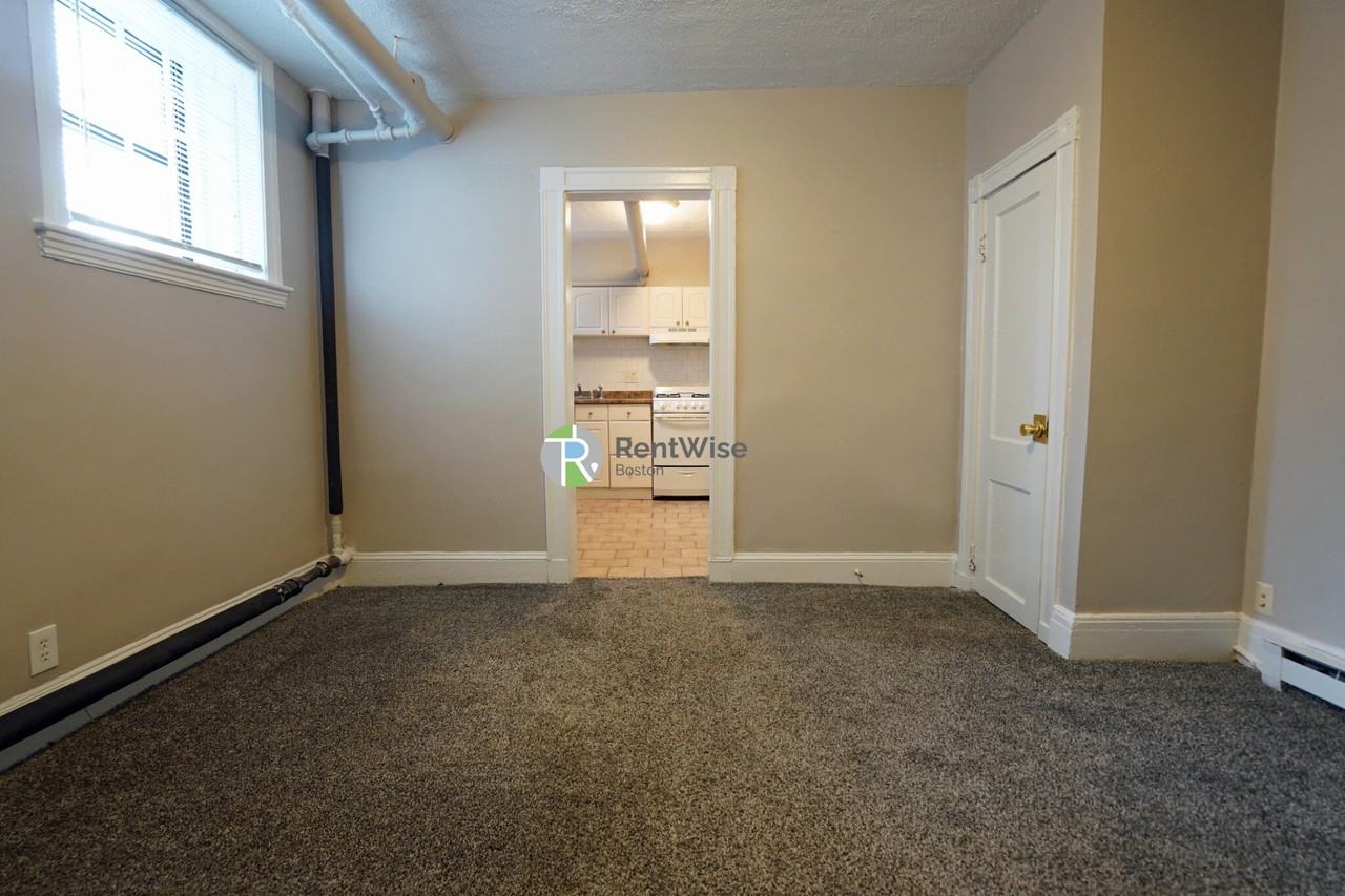 56 Gardner St #1A - Photo 3 of 16