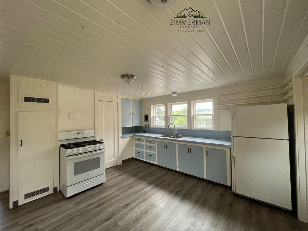 266 S 16th St - Photo 6 of 22