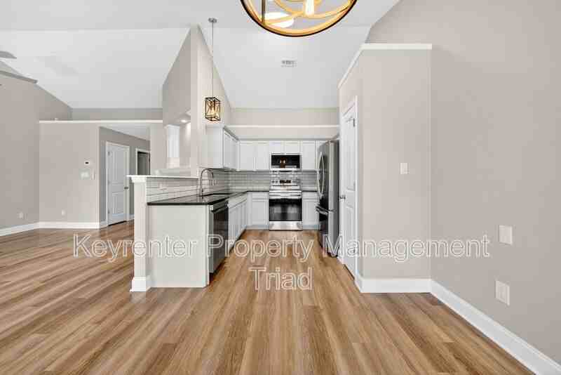 1153 Hawick Dr - Photo 2 of 49