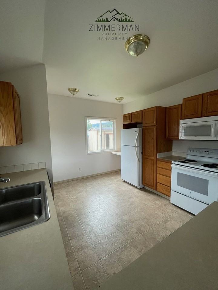 255 57th St - Photo 4 of 20