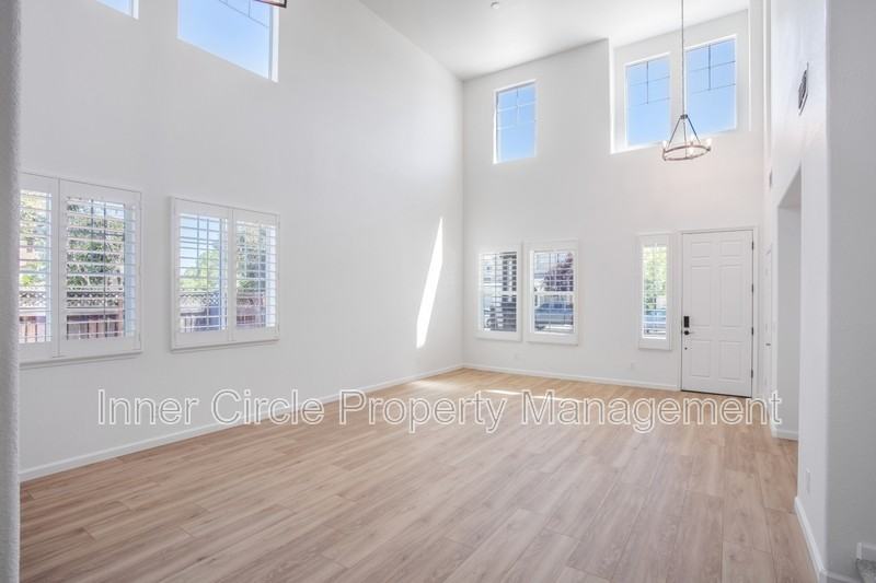 5560 Mcfarlan Ranch Dr - Photo 4 of 33