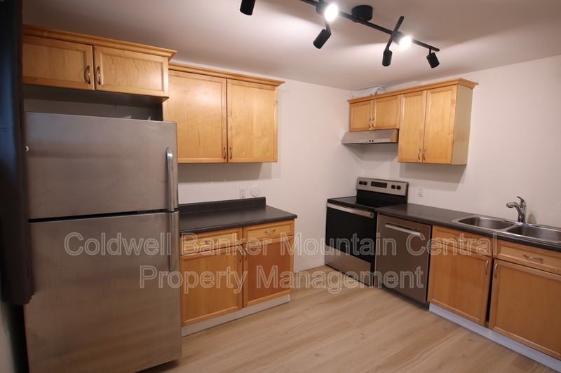 9756 91 St Nw #BS - Photo 7 of 18