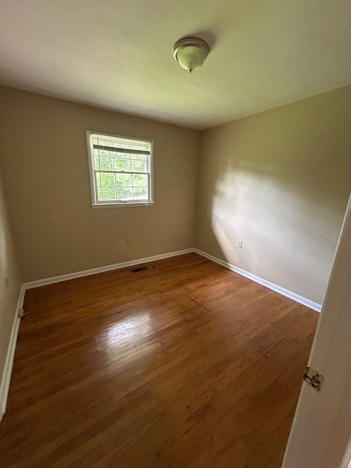 495 Becky Allen Cir - Photo 3 of 14