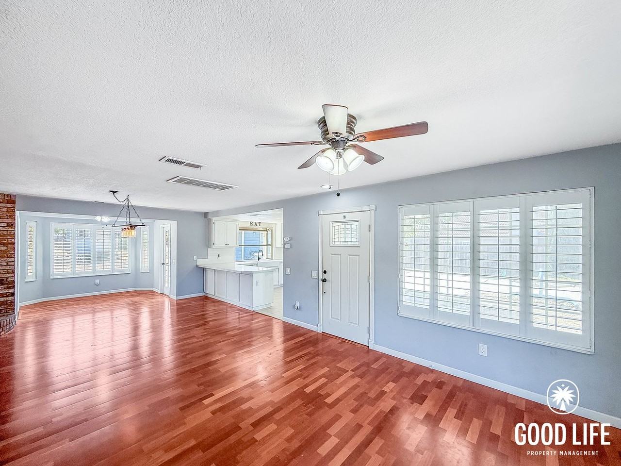 16327 Bassett Ct - Photo 5 of 19