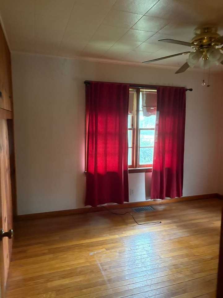 635 W Fremont St - Photo 7 of 18