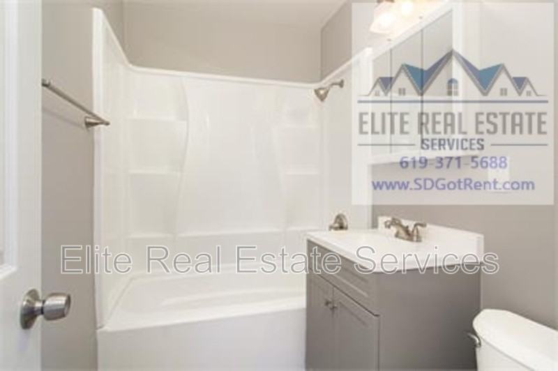 6371 Osler St - Photo 7 of 20