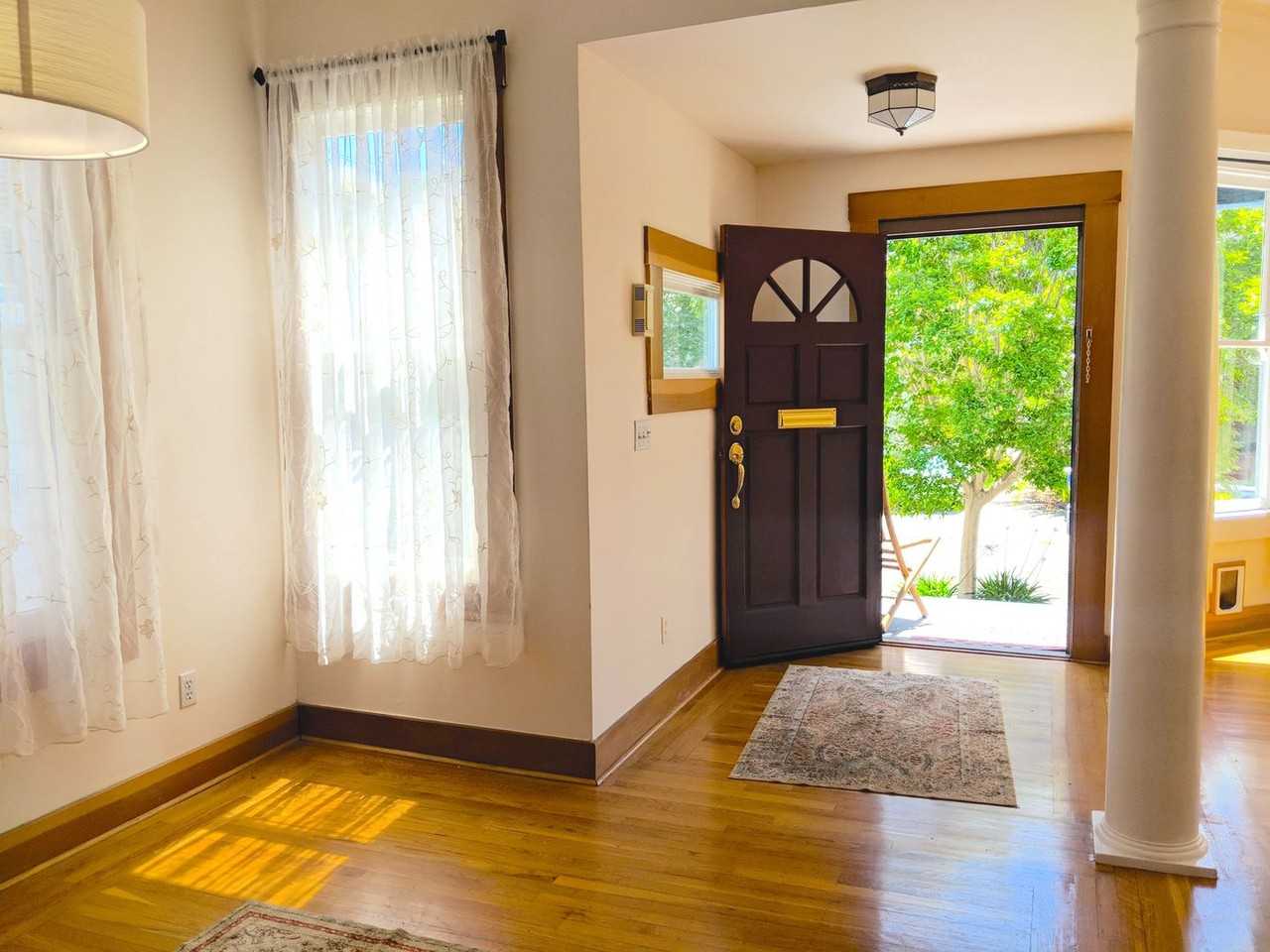 5263 Locksley Ave - Photo 3 of 24