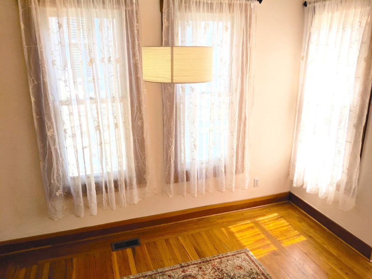 5263 Locksley Ave - Photo 5 of 24