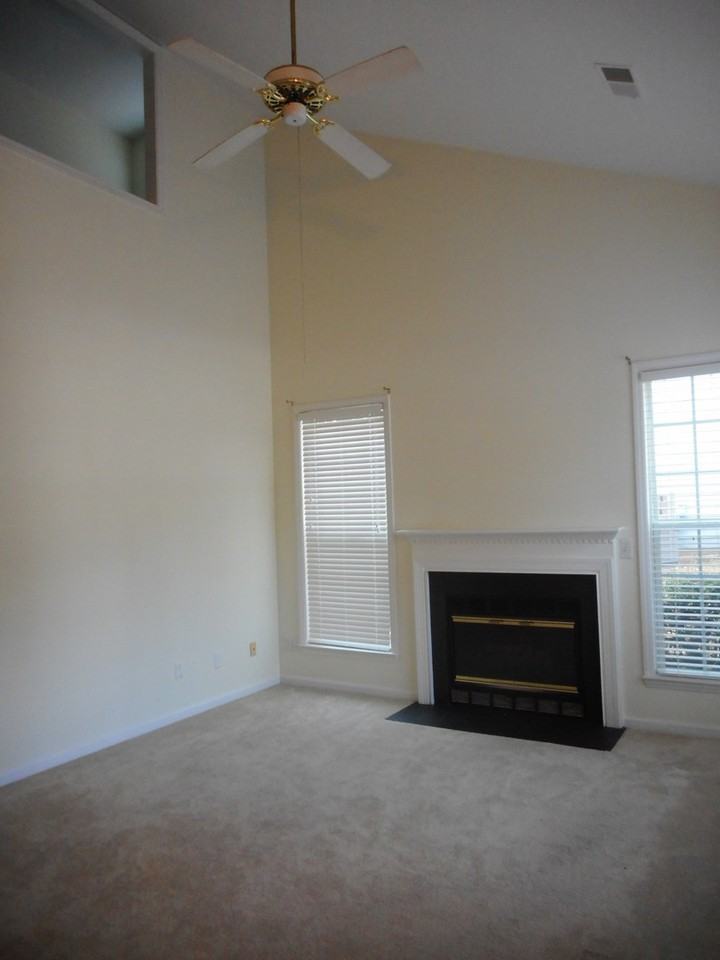 3409 Bent Creek Ct - Photo 7 of 18