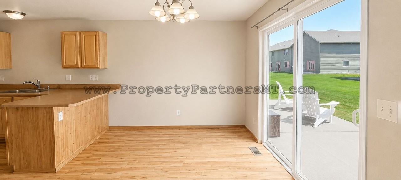 892 N River Rock Dr - Photo 3 of 15