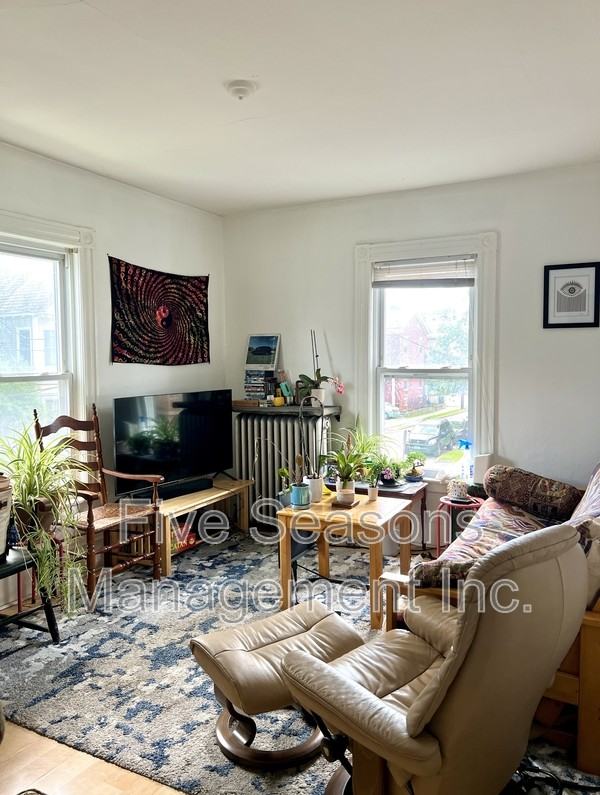 21 Lafayette Pl - Photo 3 of 21