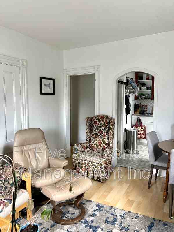 21 Lafayette Pl - Photo 4 of 21