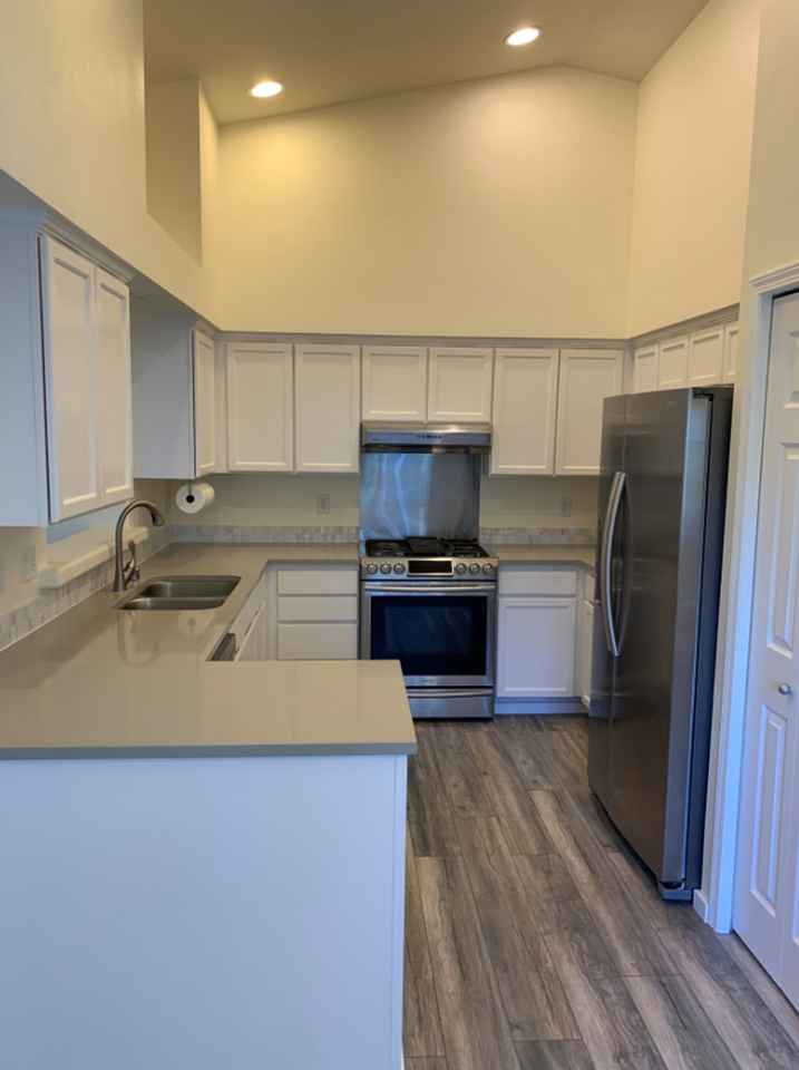 7467 Clamdigger Dr - Photo 2 of 19