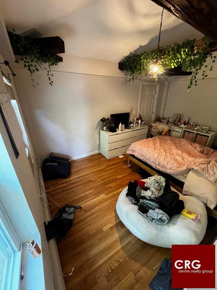 56 Crescent Ave #2U - Photo 3 of 6