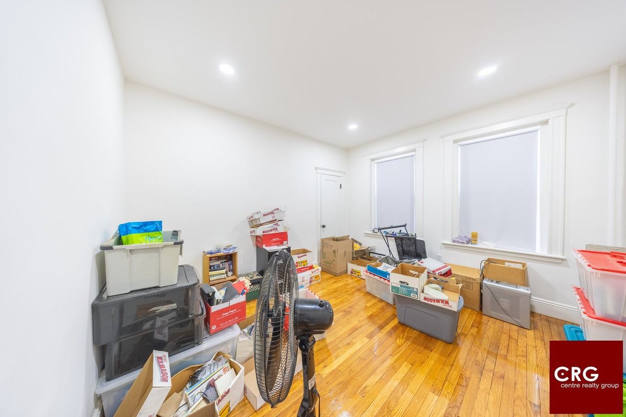 238 S Huntington Ave #10 - Photo 7 of 14