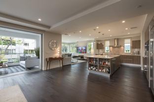 450 N Palm Dr #206 - Photo 1 of 1