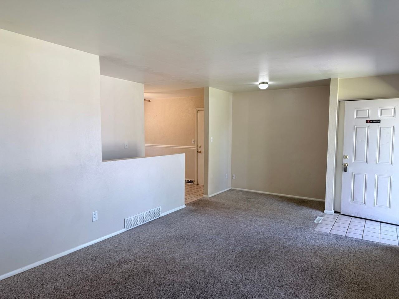 1938 Berkshire Ln - Photo 5 of 22