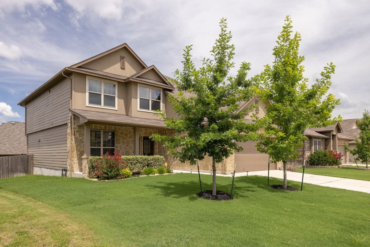 5489 Cypress Pt - Photo 2 of 21