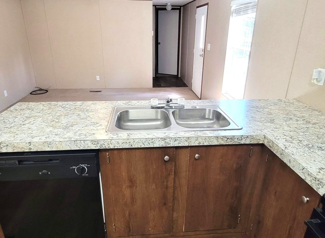 151 Dave Mccracken Rd - Photo 6 of 16