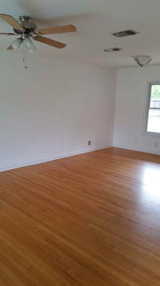 311 Waxwood Ln - Photo 4 of 12