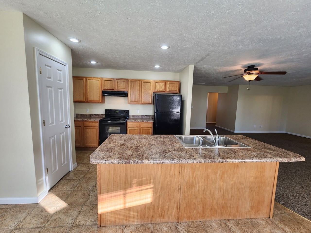 8023 E Audrey Ave - Photo 2 of 12