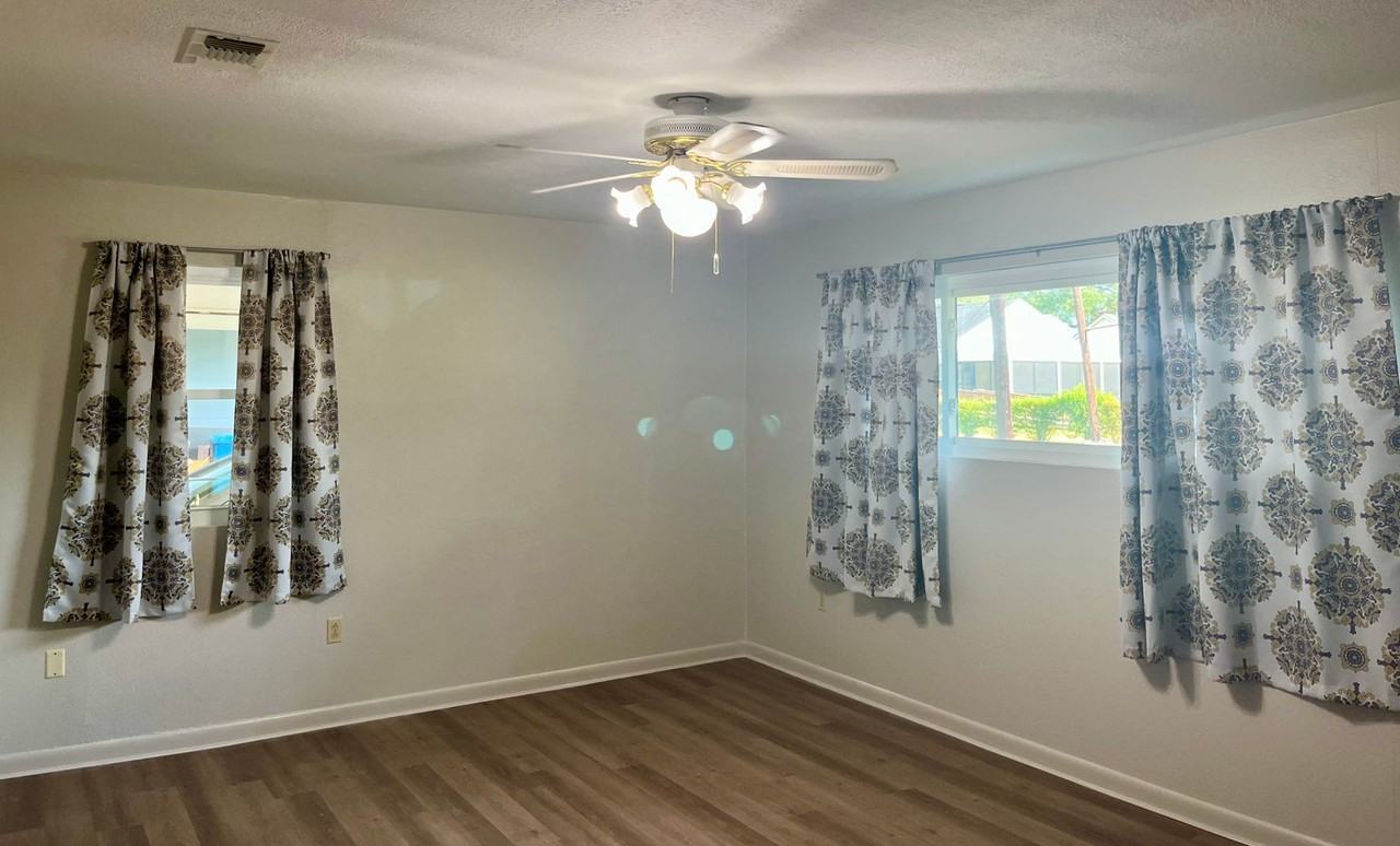 642 Kentucky Ave - Photo 5 of 14