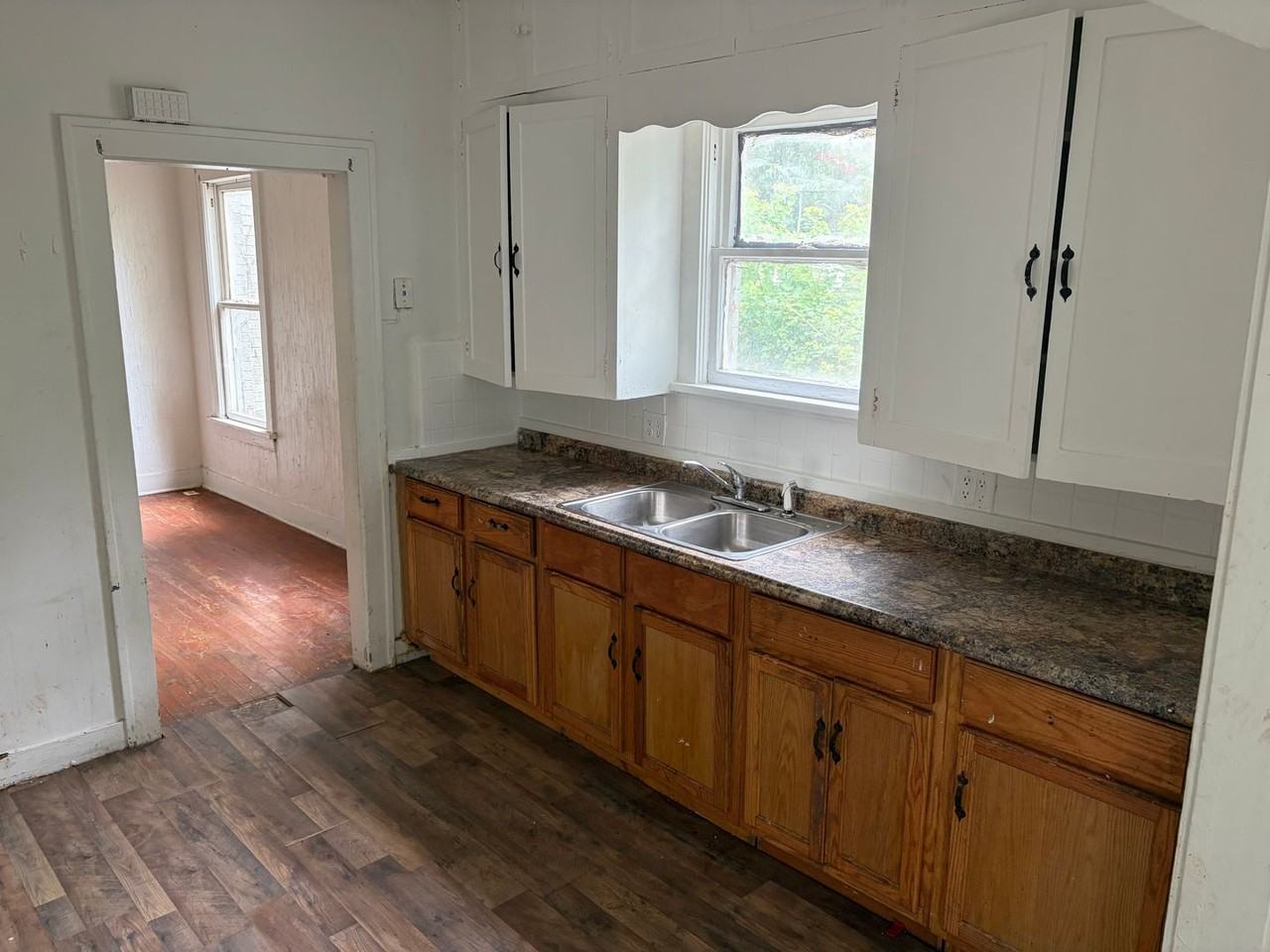 132 E Jordan St - Photo 6 of 13