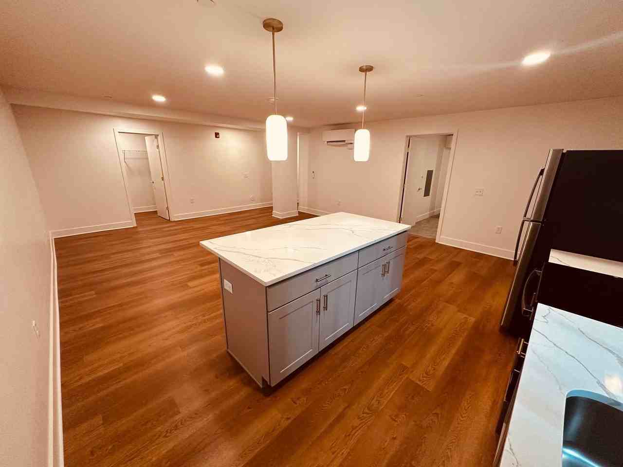 204 N George St #112 - Photo 3 of 11