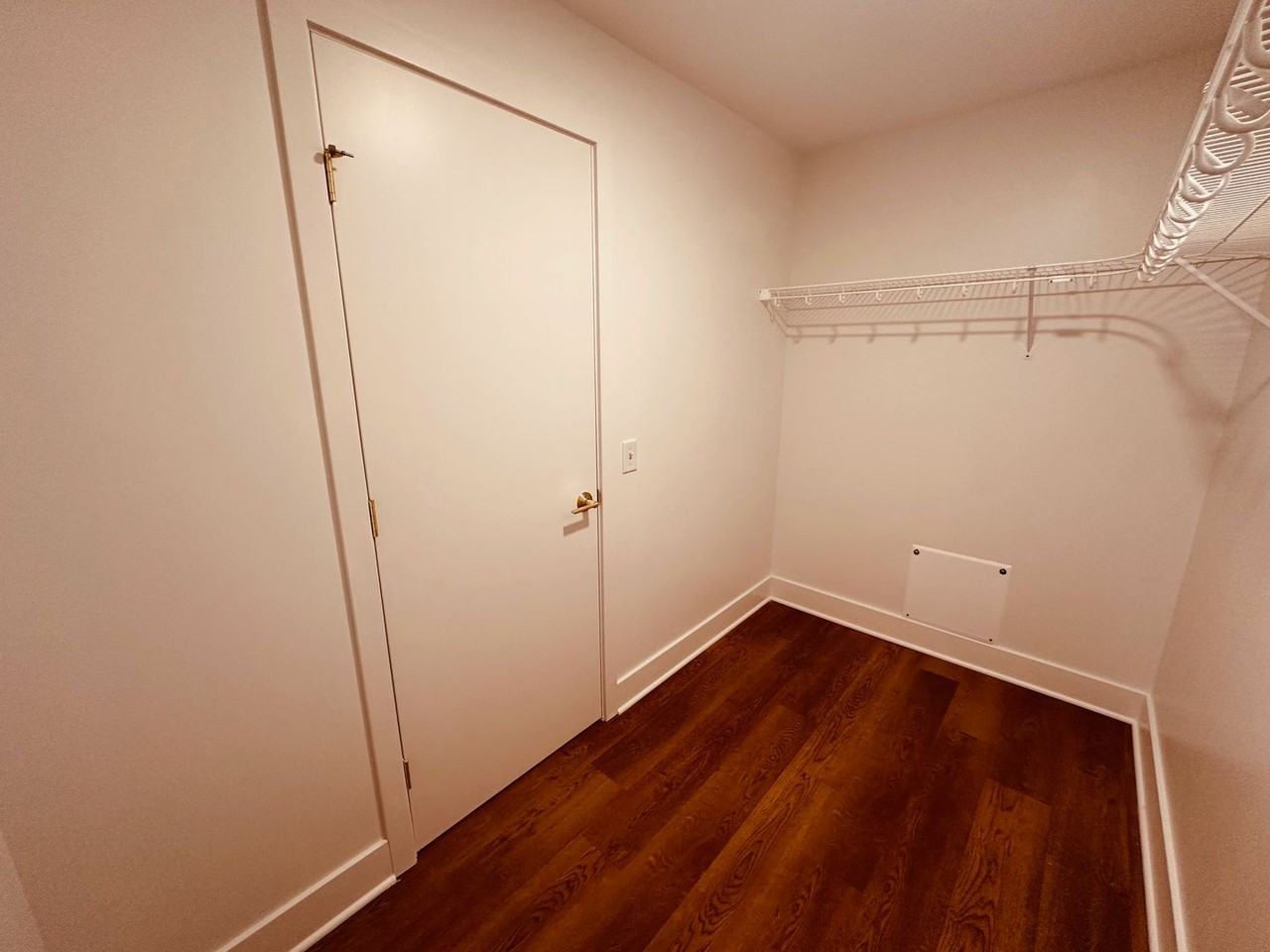 204 N George St #112 - Photo 7 of 11