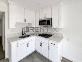 933 1 2 Kingsley Ave - Photo 1 of 1