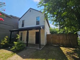 featured image of 1044 26th St