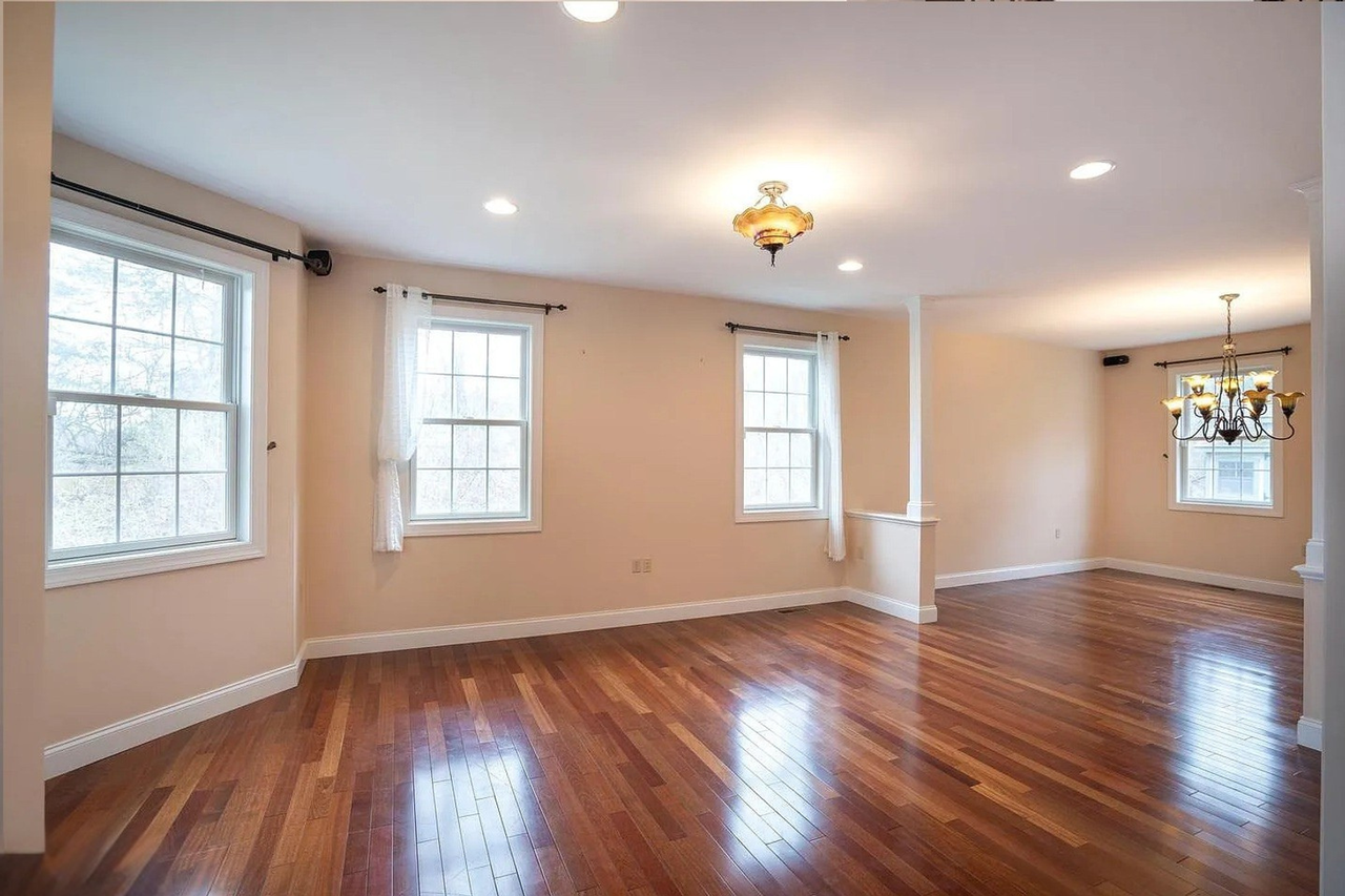 120 Meadowview Dr - Photo 5 of 50