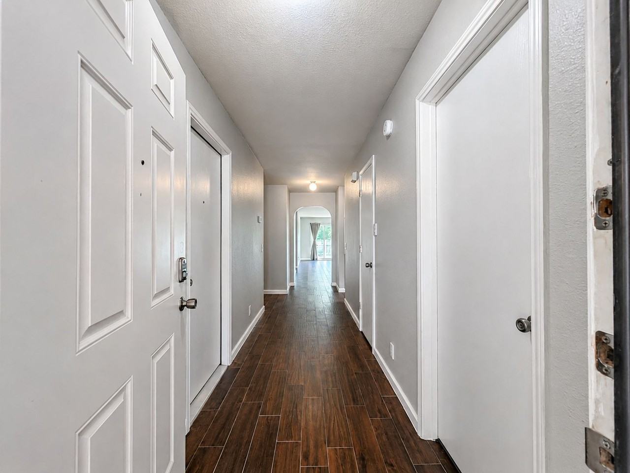 15001 Bigelow Dr - Photo 5 of 31