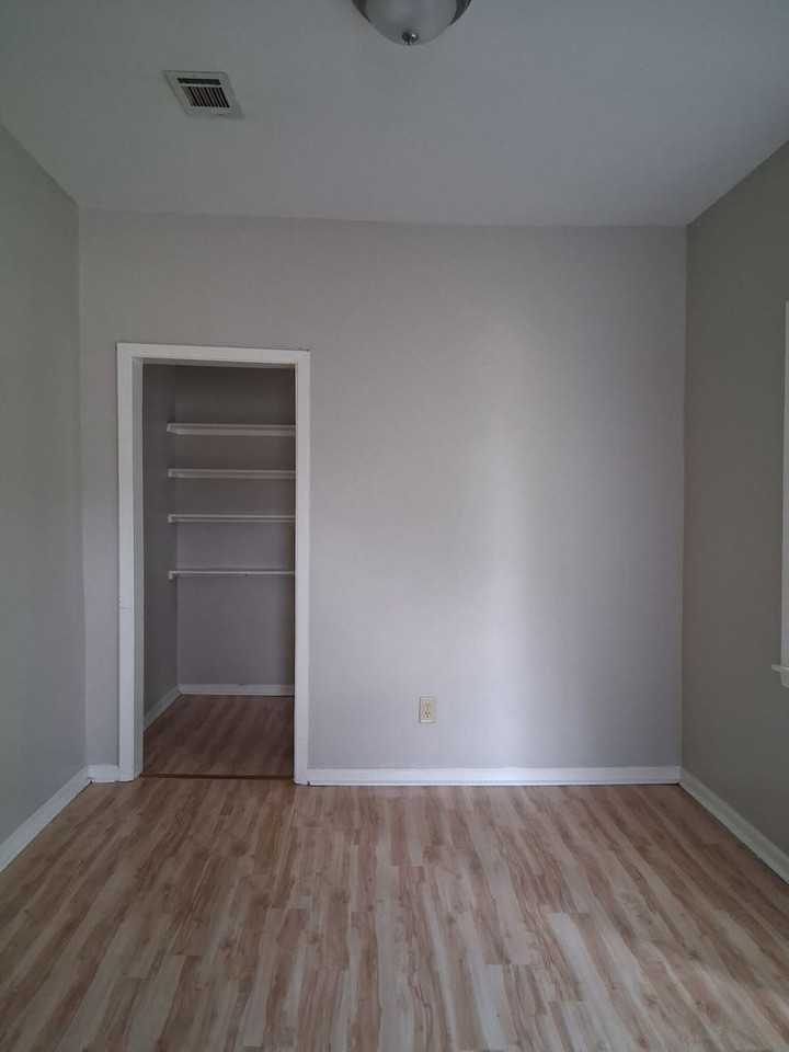 318 Idlewild St - Photo 2 of 10