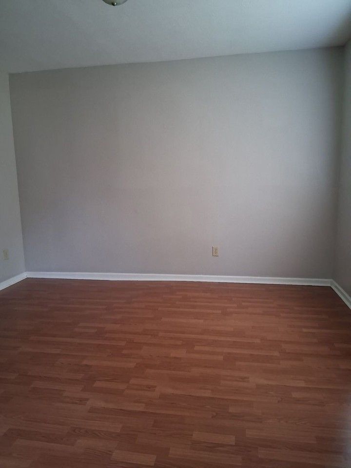 318 Idlewild St - Photo 4 of 10