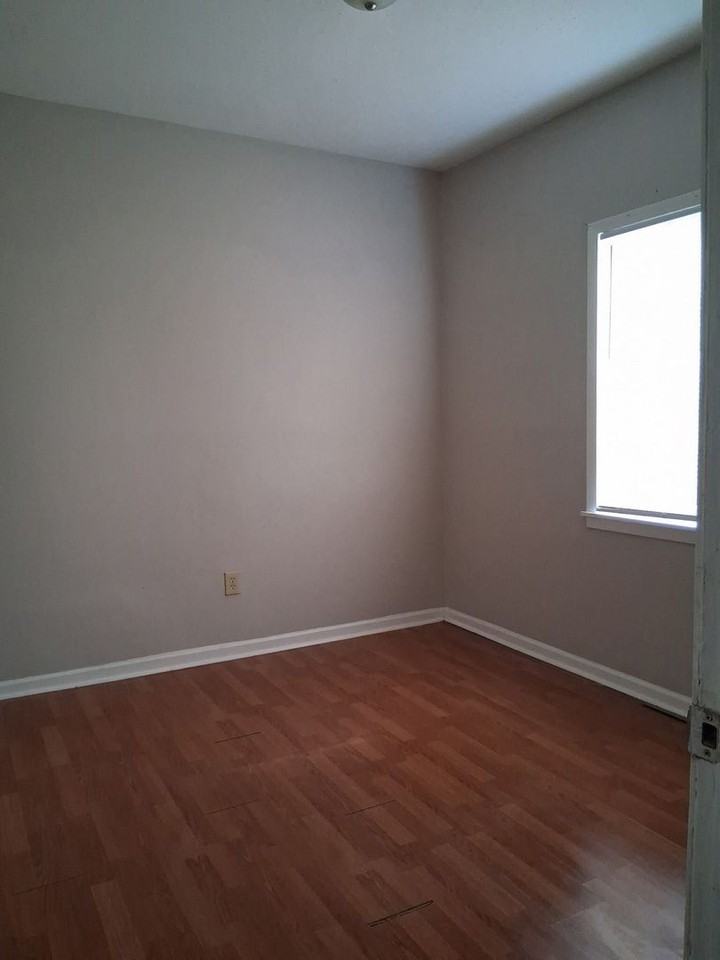 318 Idlewild St - Photo 7 of 10