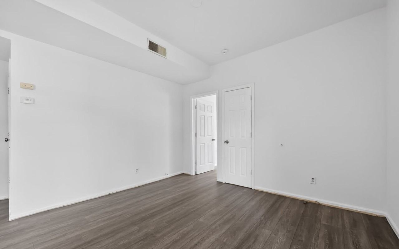 606 S Claymont St - Photo 7 of 12