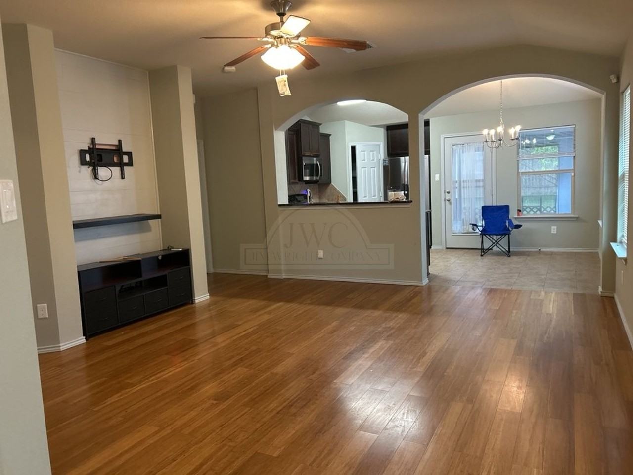 6405 Clear Brook Dr - Photo 2 of 19
