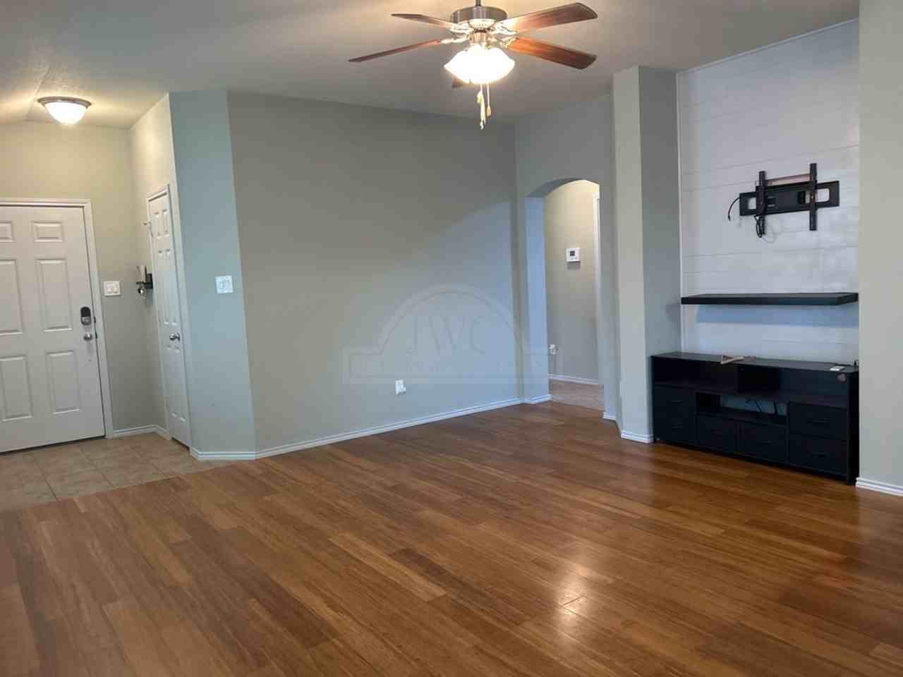 6405 Clear Brook Dr - Photo 3 of 19