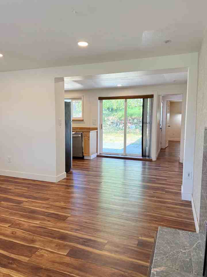 17020 3rd Ave Ne - Photo 6 of 32