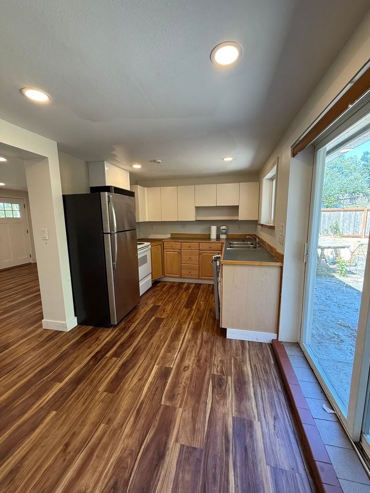 17020 3rd Ave Ne - Photo 7 of 32