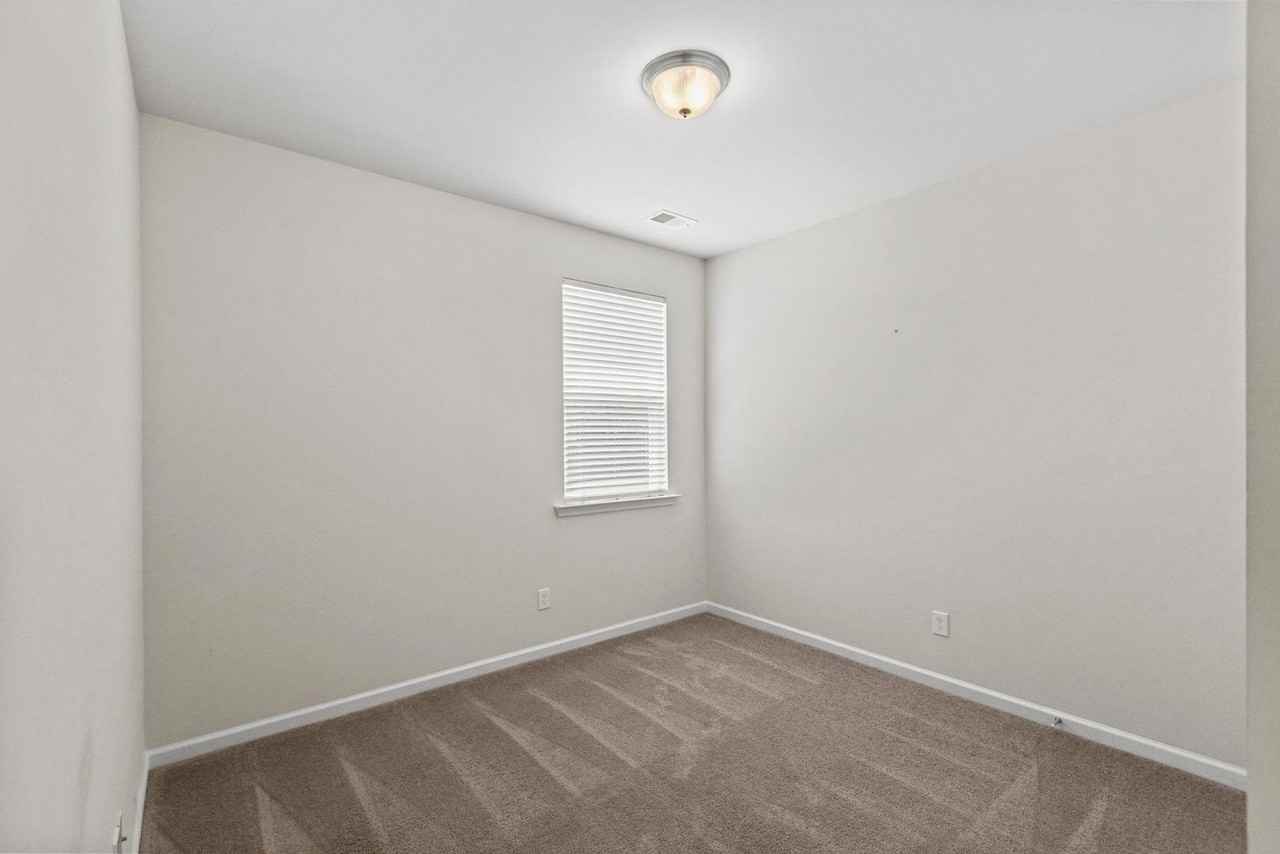 810 Lenox Dr - Photo 5 of 22
