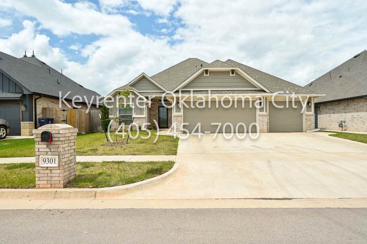 9301 Sw 44th Ter - Photo 2 of 43