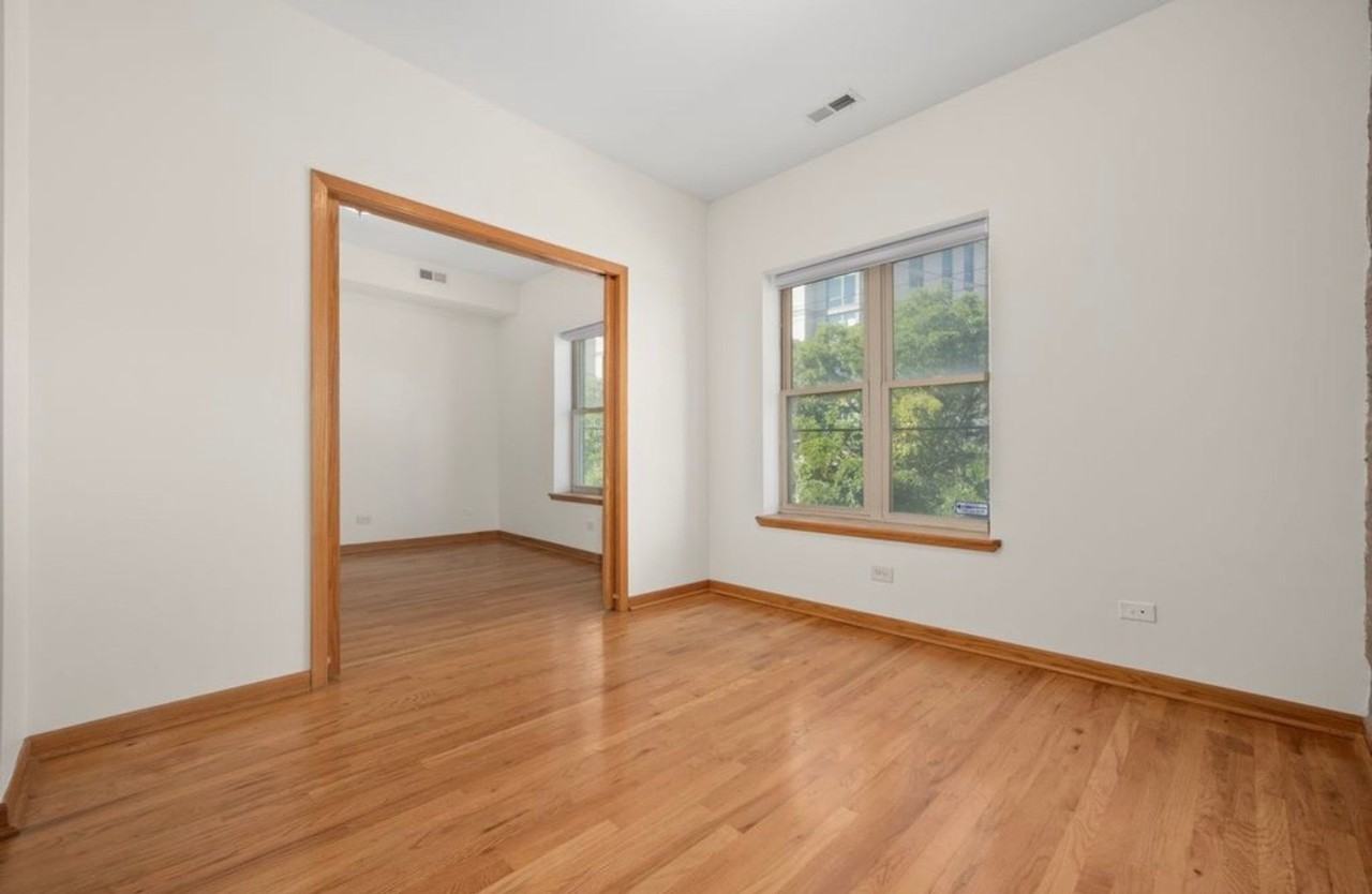 1167 E 61st St #2 - Photo 4 of 16
