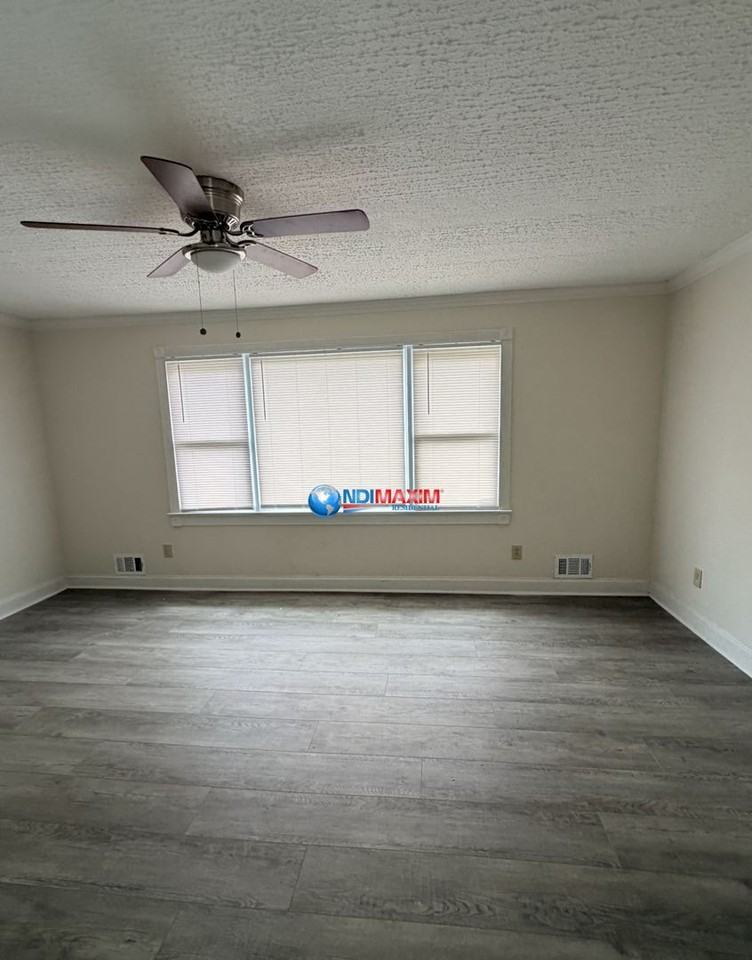 4520 Riverwood Cir - Photo 5 of 13