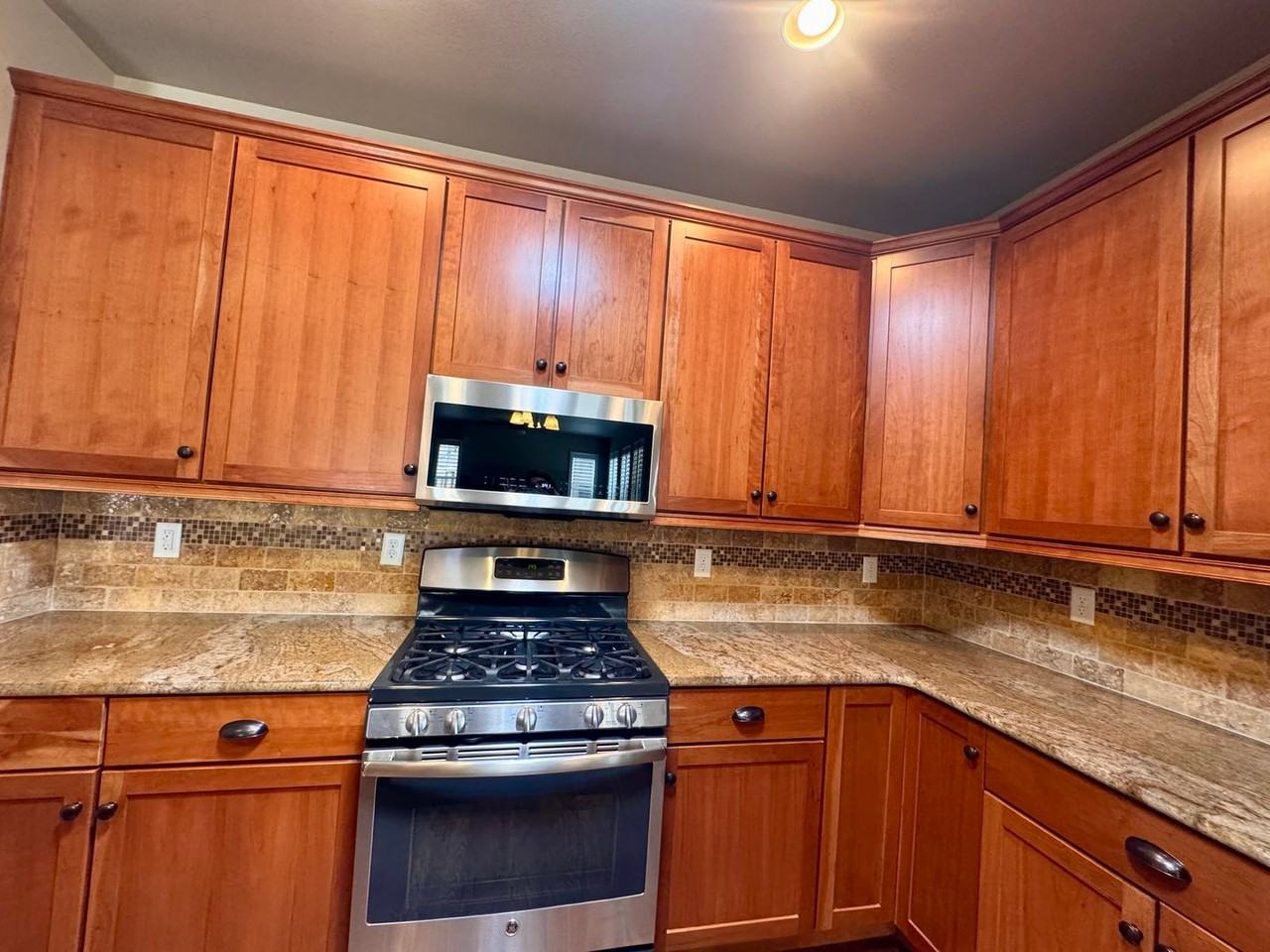 8475 Glen Carriage Grv - Photo 7 of 40